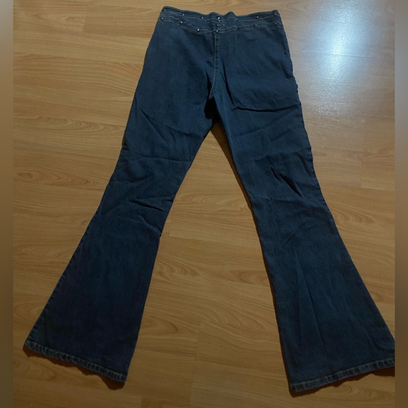 DUTCHESSE FIT AND FLARES-SIZE 7 - Picture 3 of 4